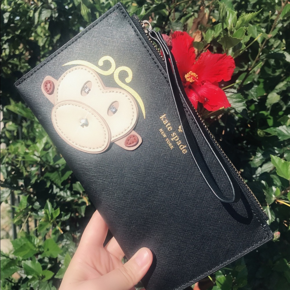 🐒KATE SPADE leather cute clutch wristlet bag
